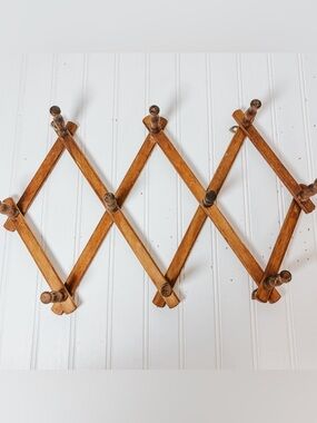 Vintage Wooden Ten Peg Hook Accordion Rack